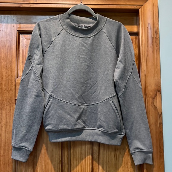NWOT lululemon City Sweat Crew *Spacer gray size